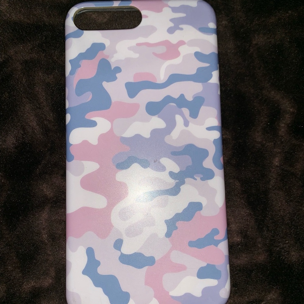 Velvet caviar camo iPhone 7+ case